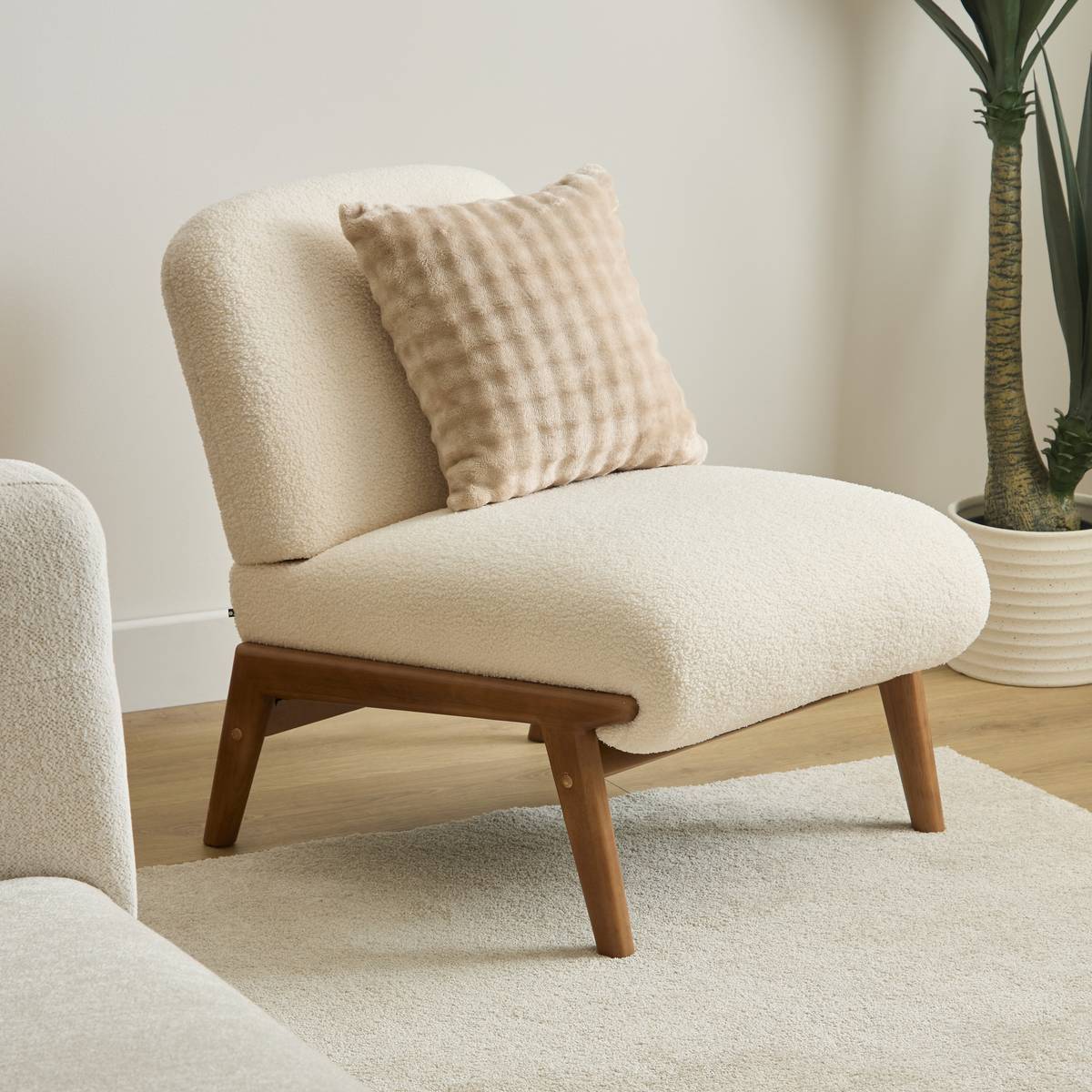 Coussin Zephy carré 40x40cm effet fausse fourrure beige