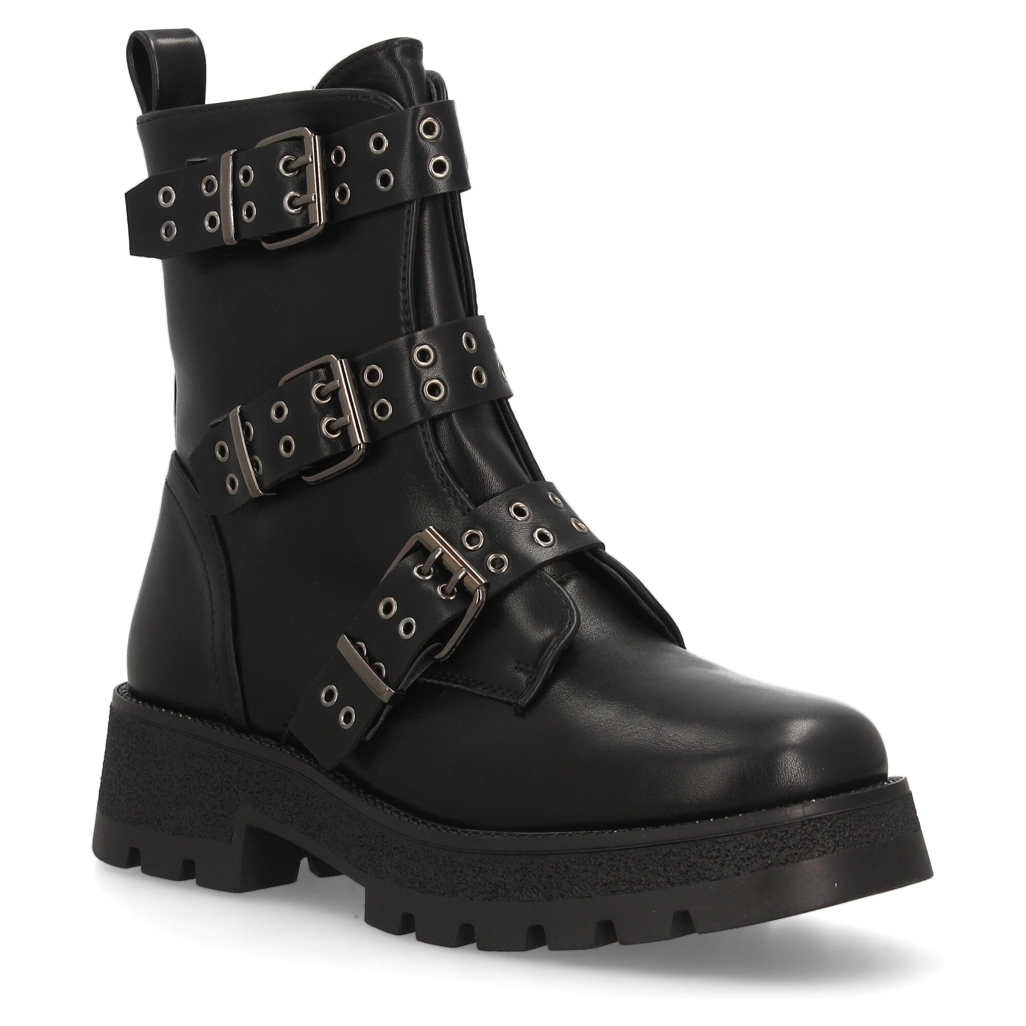 Bota militar con hebillas y tachuelas decorativas