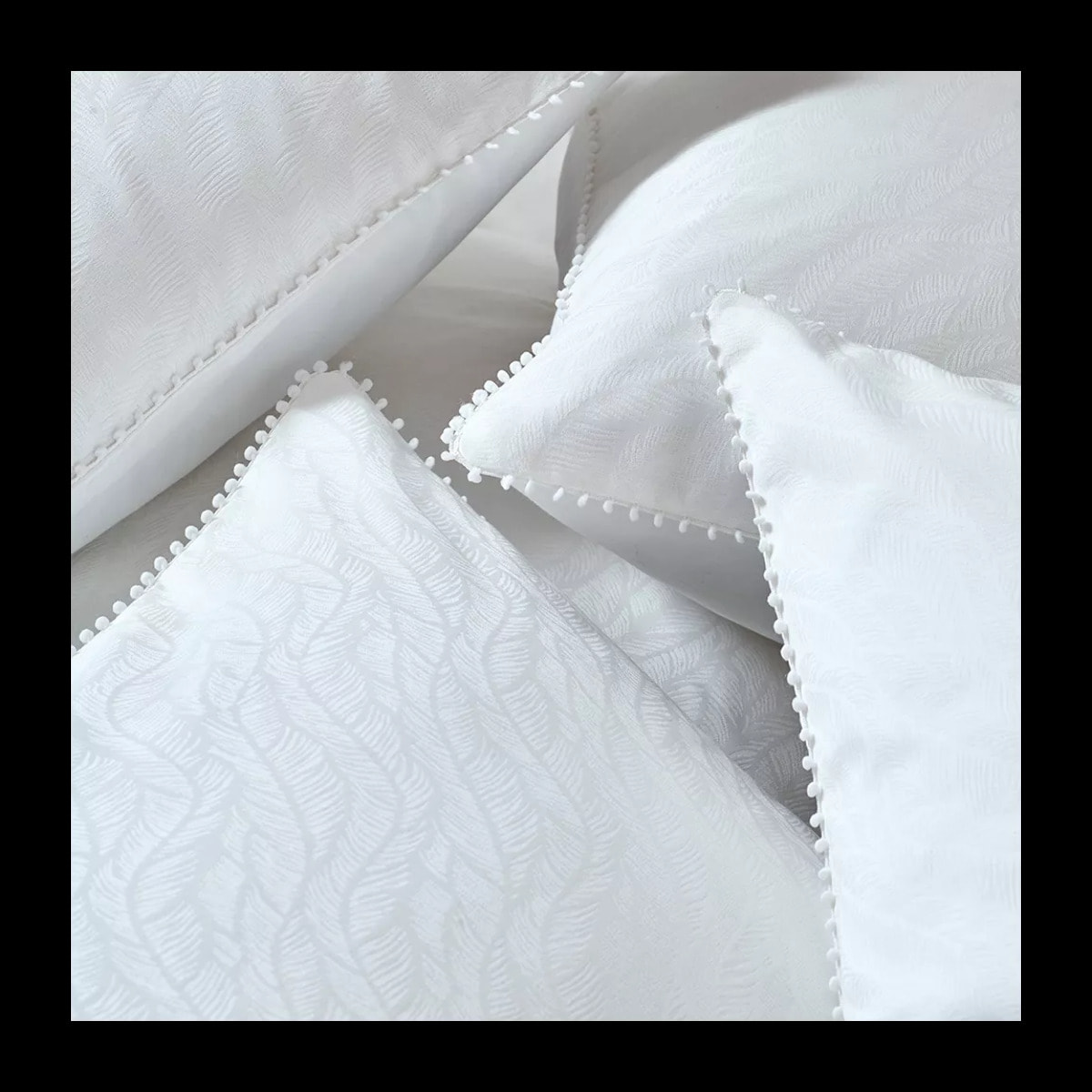 Taie d'oreiller satin de coton motif jacquard blanc Alula blanc