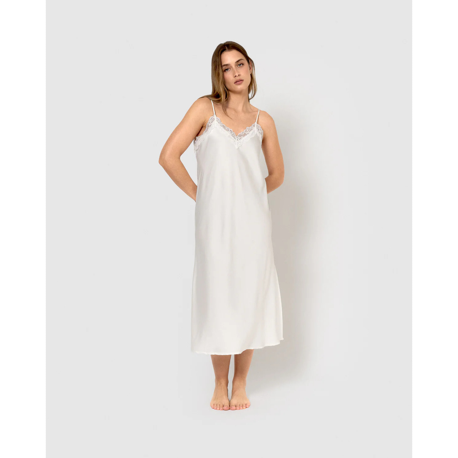 Camisón midi satén natural