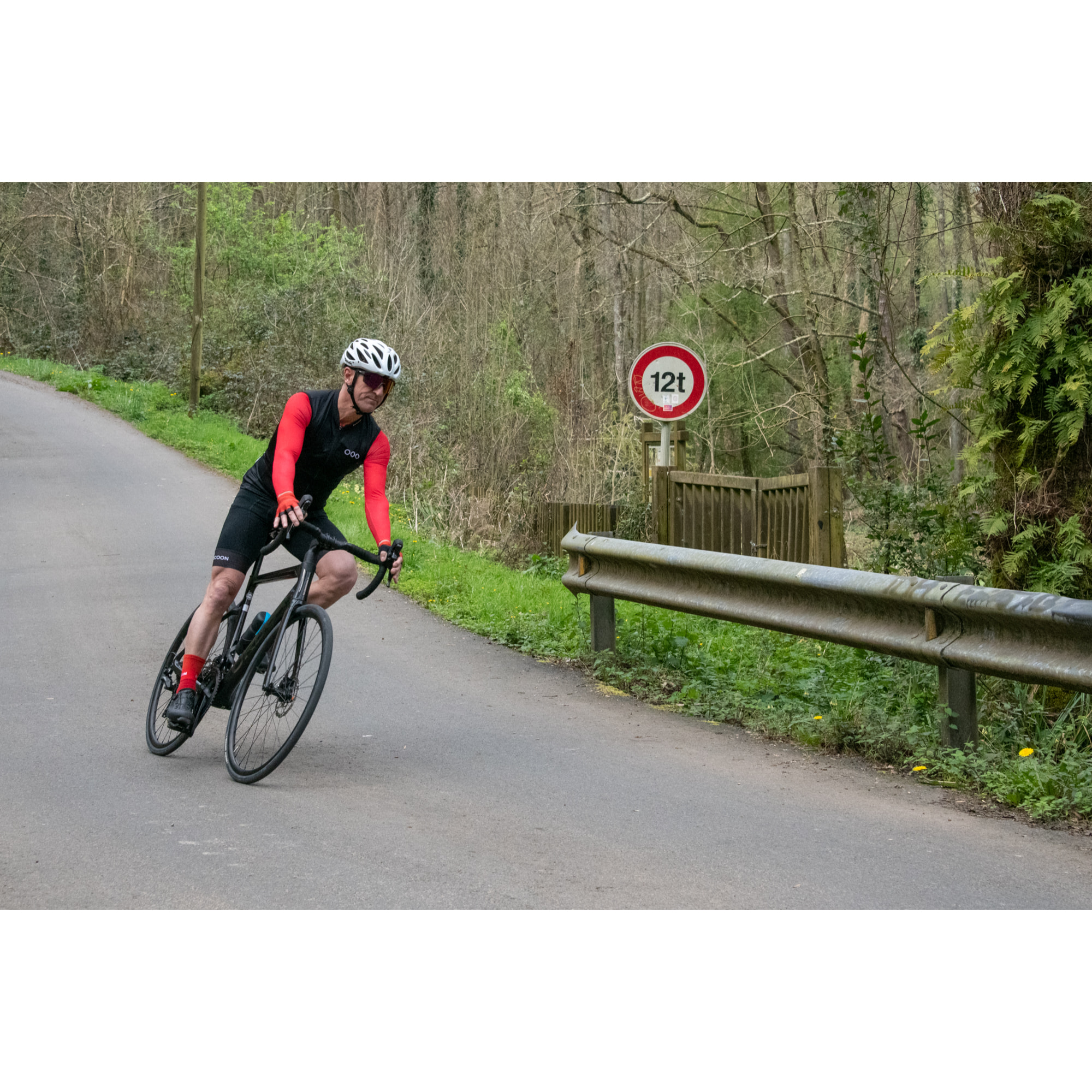 Maillot sin mangas ECOON modelo Alpe D´Huez en color Negro