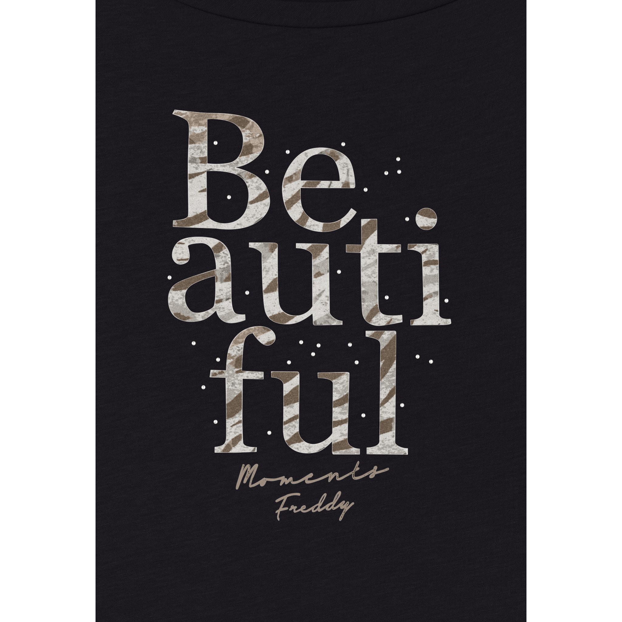 Canotta con fondo svasato e grafica con borchie