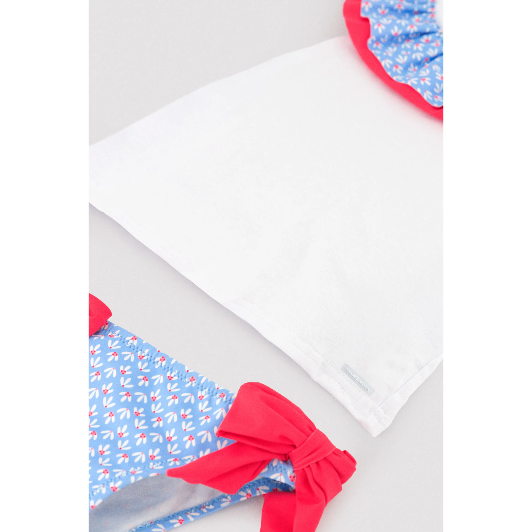 Set tessile con maglietta senza maniche