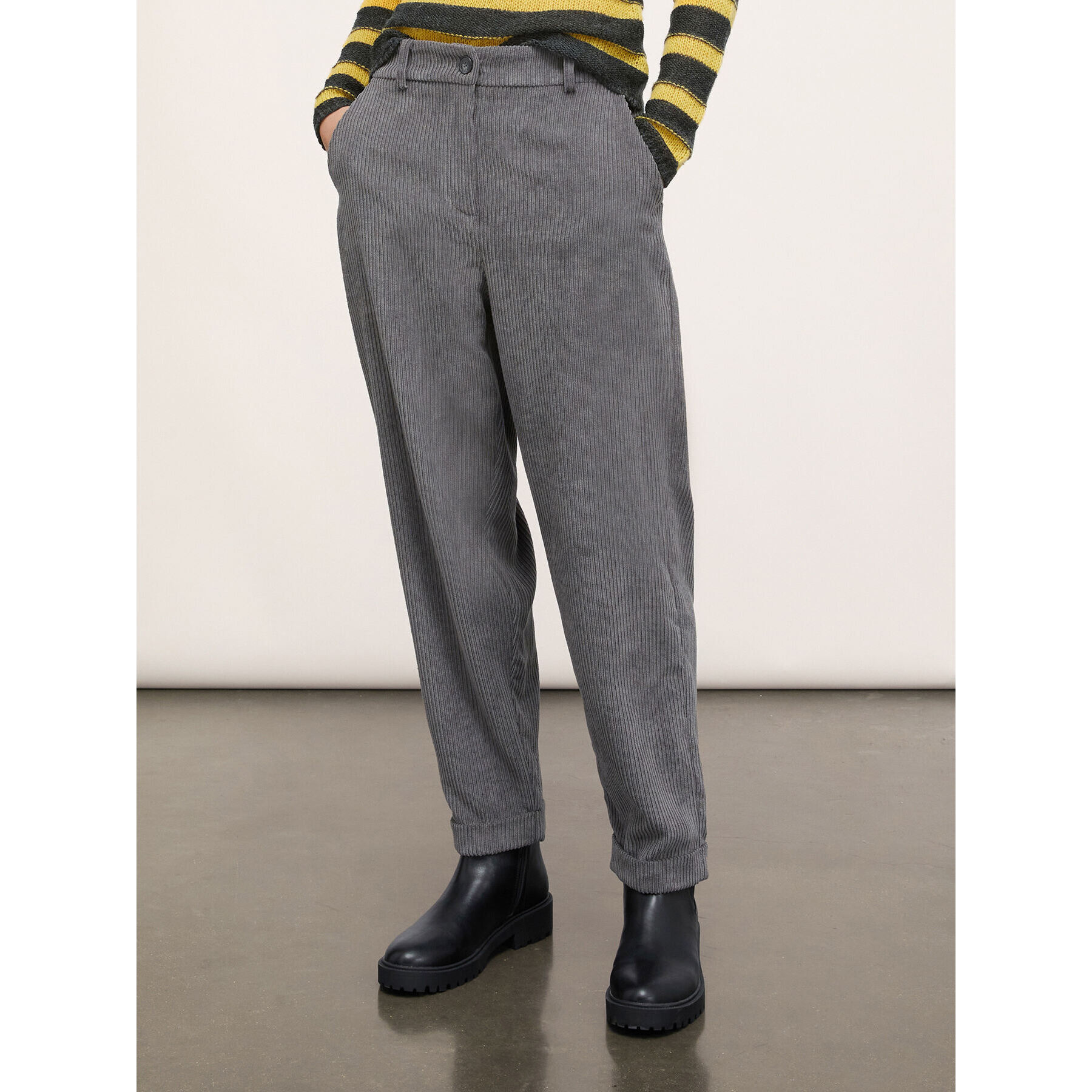 Motivi - Pantaloni chino in velluto a coste - Grigio