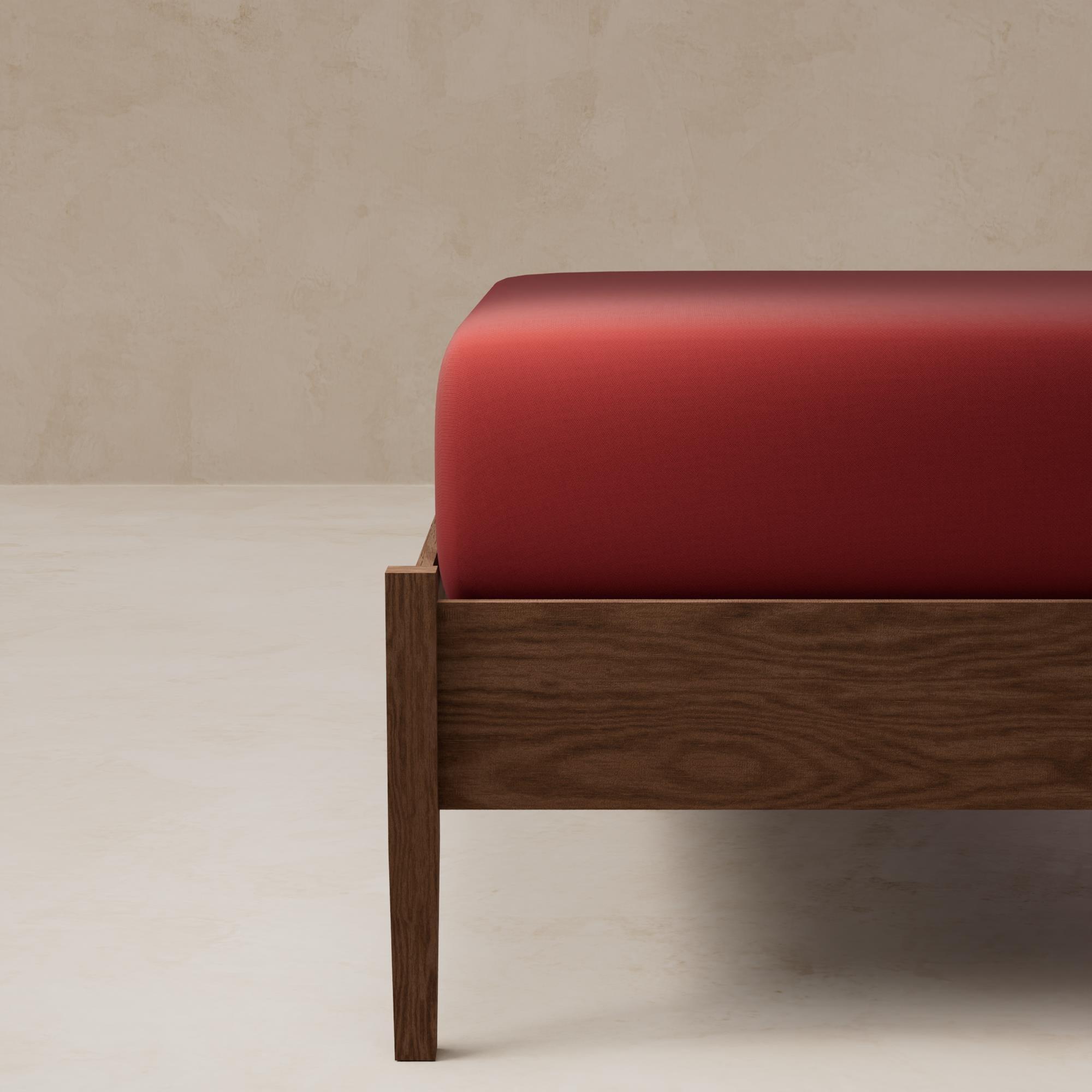 Sábana bajera para cama en color rojo rainbow benetton