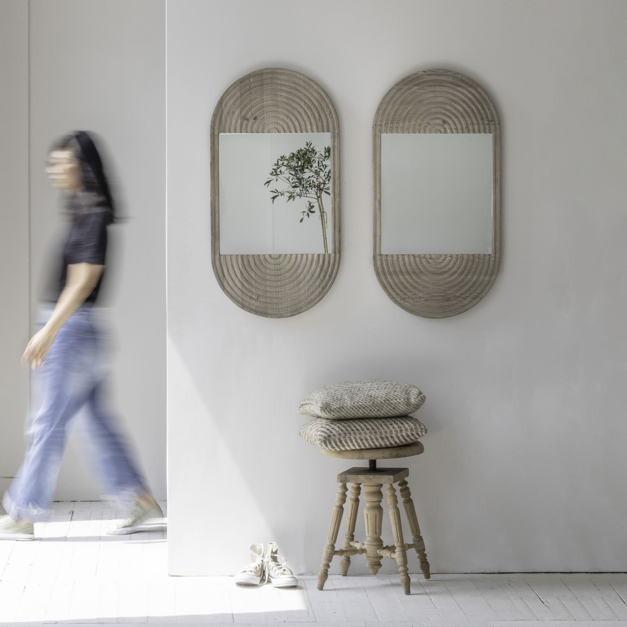 Miroir en pin recyclé h91cm KRISTEN