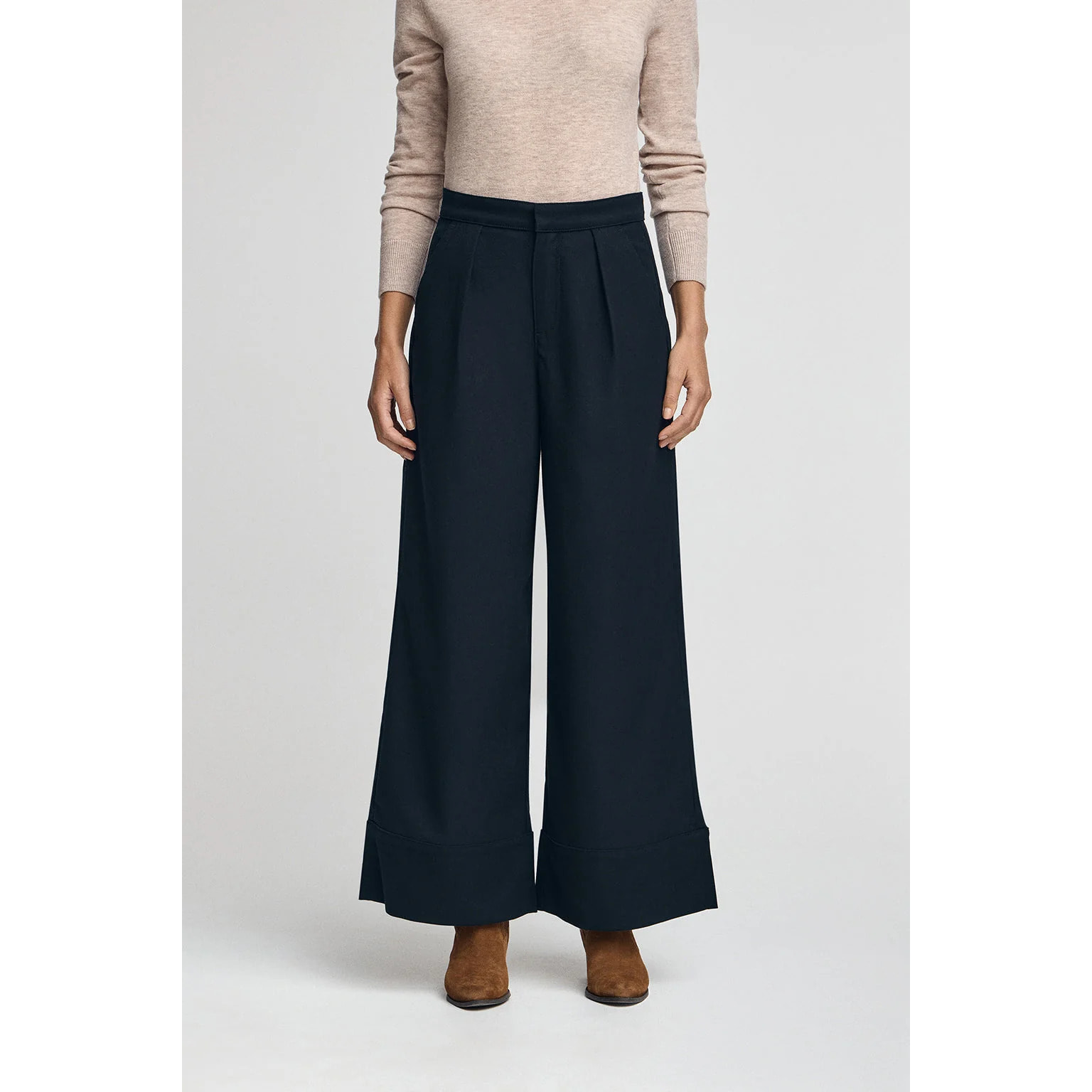 Pantalón azul marino de corte ancho con detalles Polo Club
