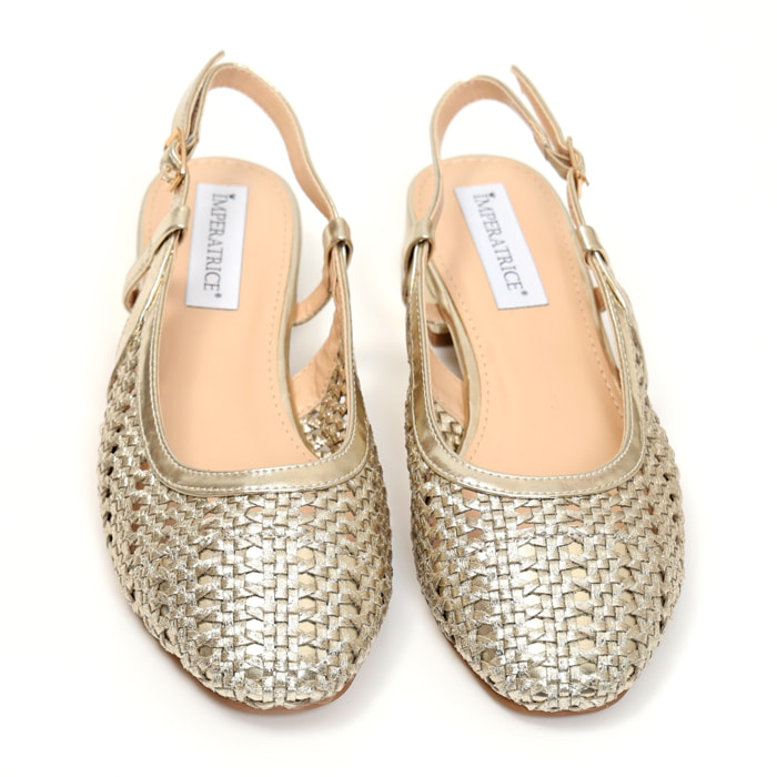 Ballerine slingback in simil pelle con tomaia bucherellata