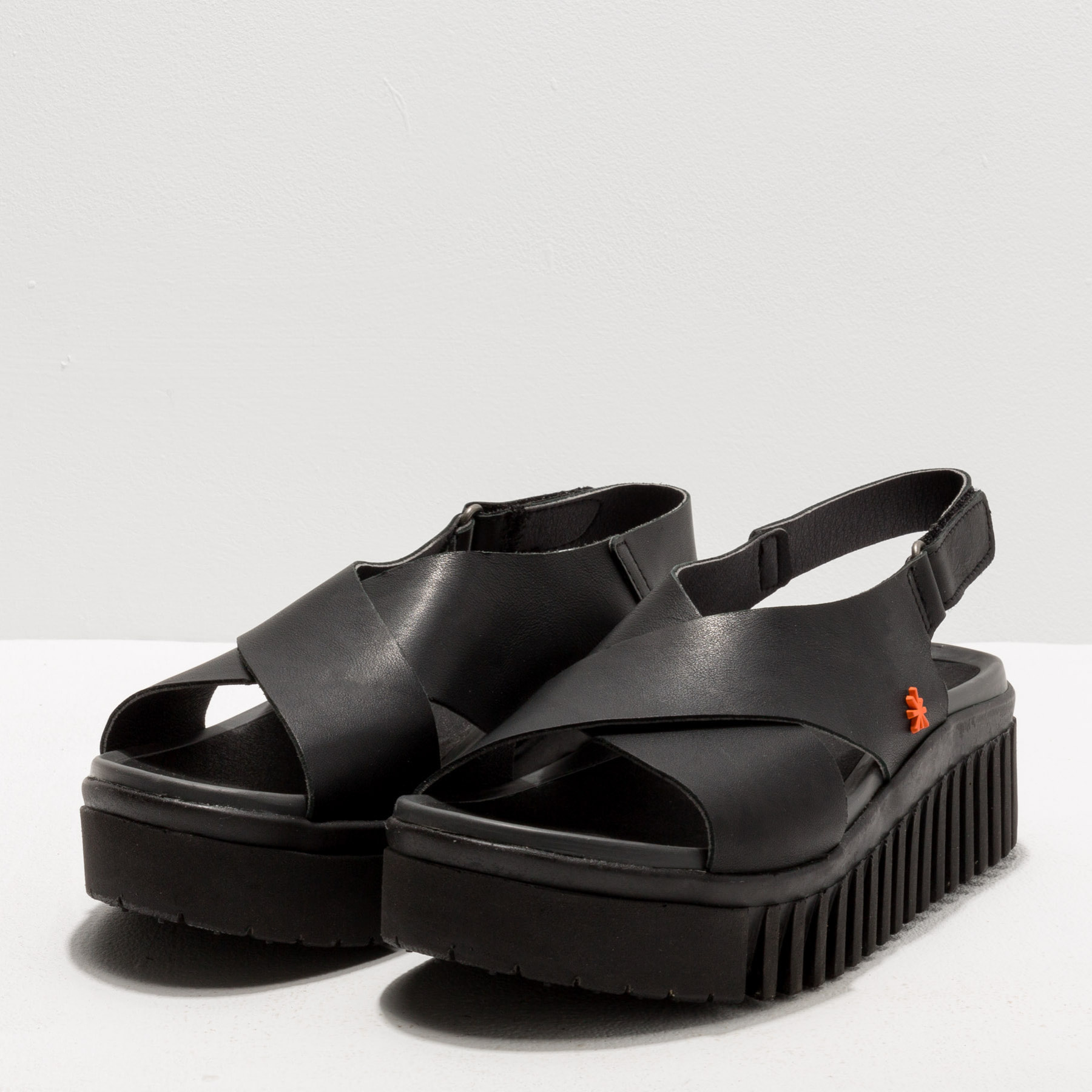 Sandalia de cuña 1574 NAPPA BLACK/BRIGHTON color Black