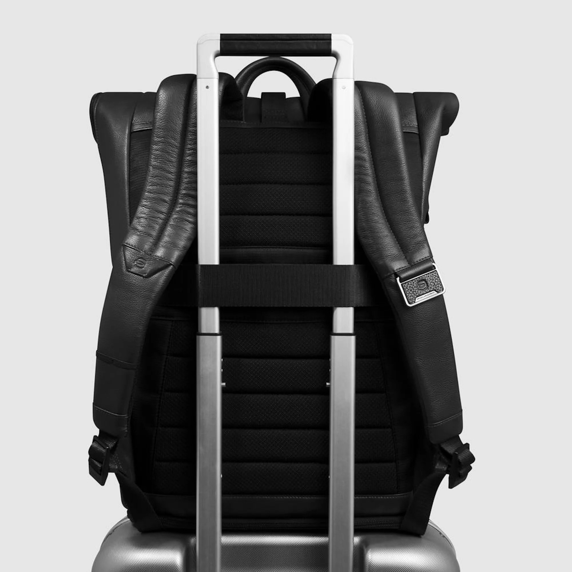 Piquadro Zaino da bici porta pc e porta iPad® con cavo antifurto, agganci per lucchetto e luce portatile