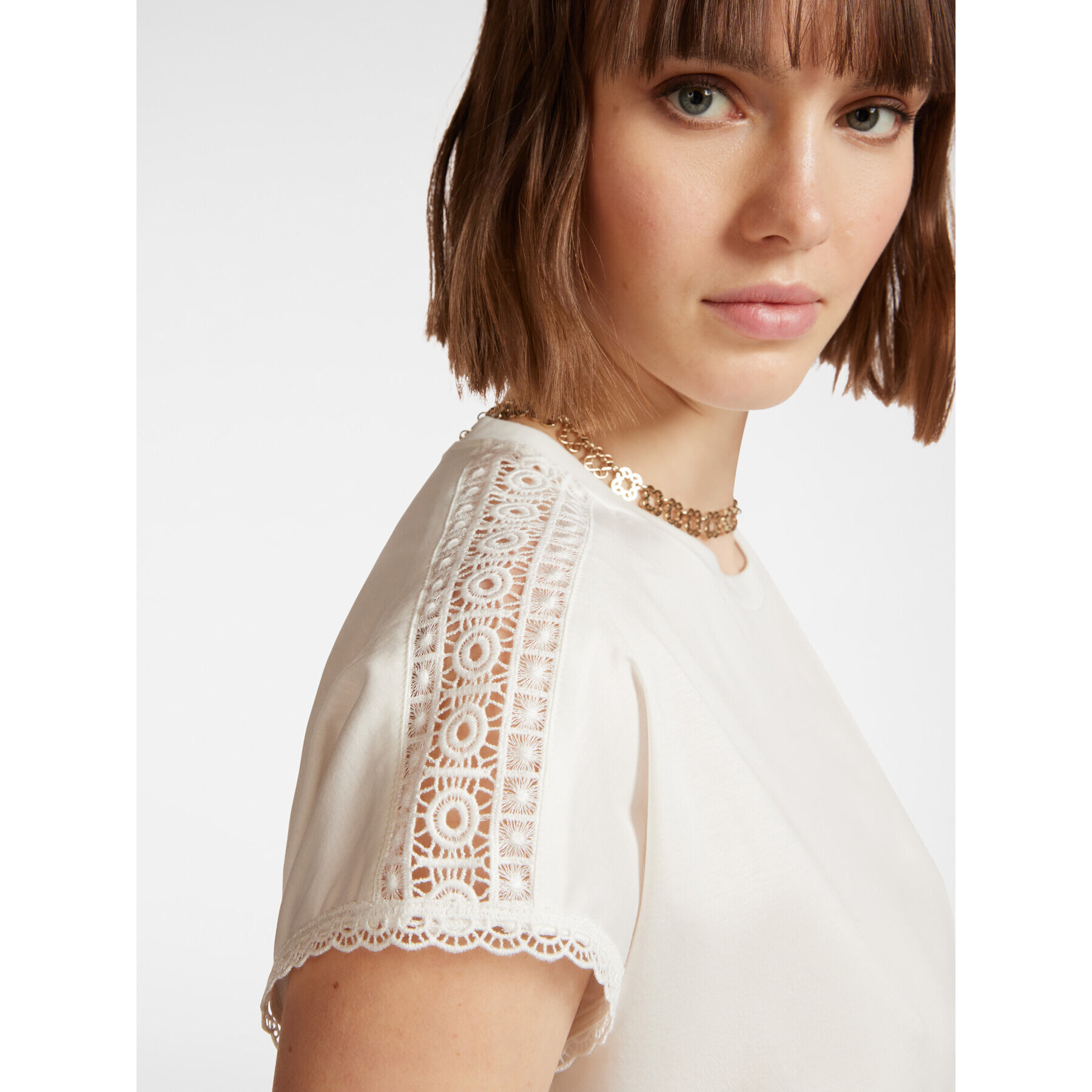 Elena Mirò - Camiseta con aplicación de encaje en los hombros. - Blanco