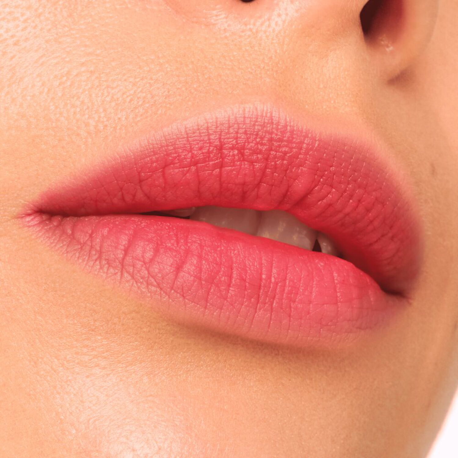 Blur-Real - Rouge à Lèvres Mat Parfum Vanille Effet flouté