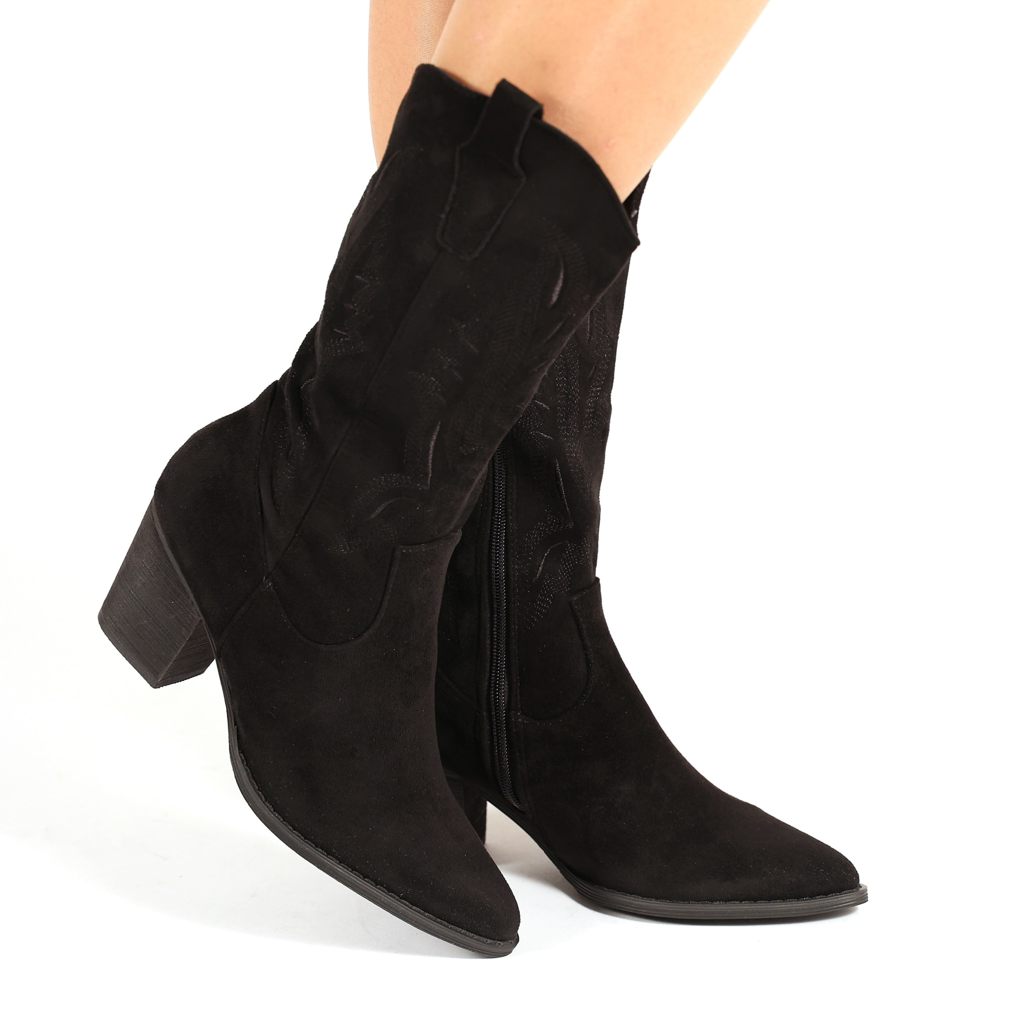 Stivali texani in simil pelle scamosciata con ricamo