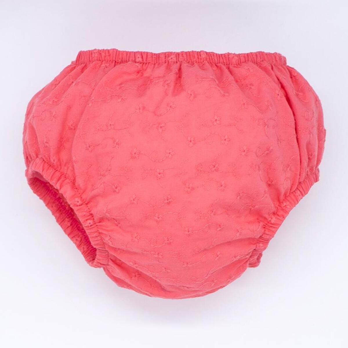 Cubrepañal de voile bordado coral. Elastico en la cintura y en las piernas.