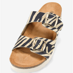 Sandalias de piel cebra con hebillas