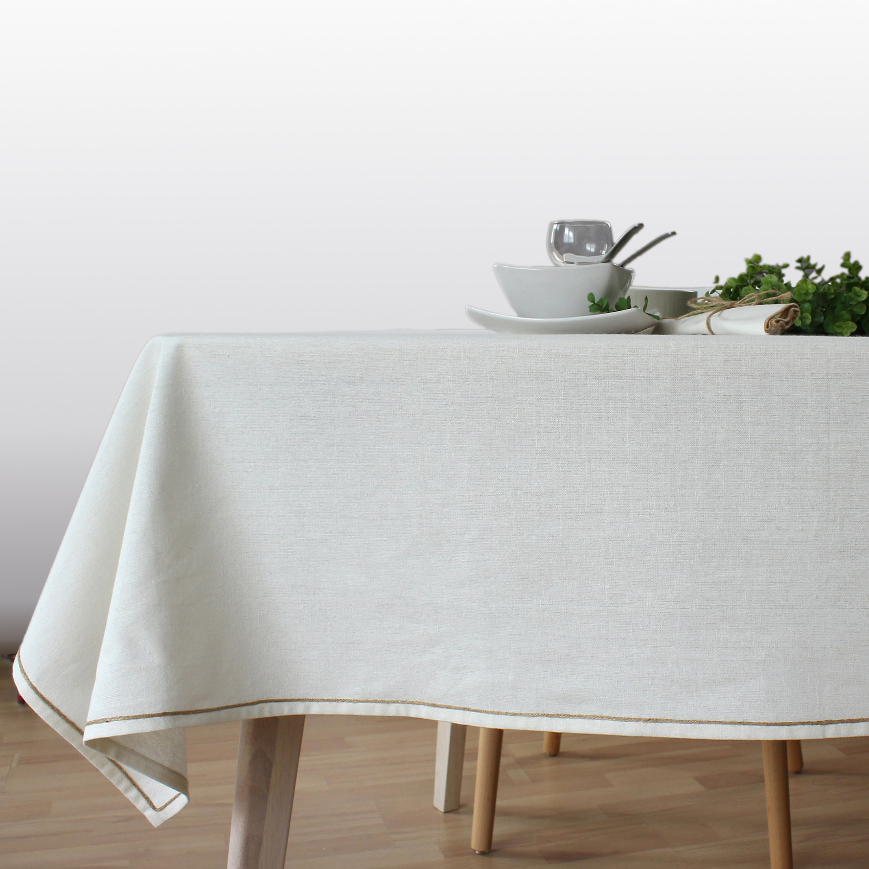 Nappe unie avec feston en jute - Ecru