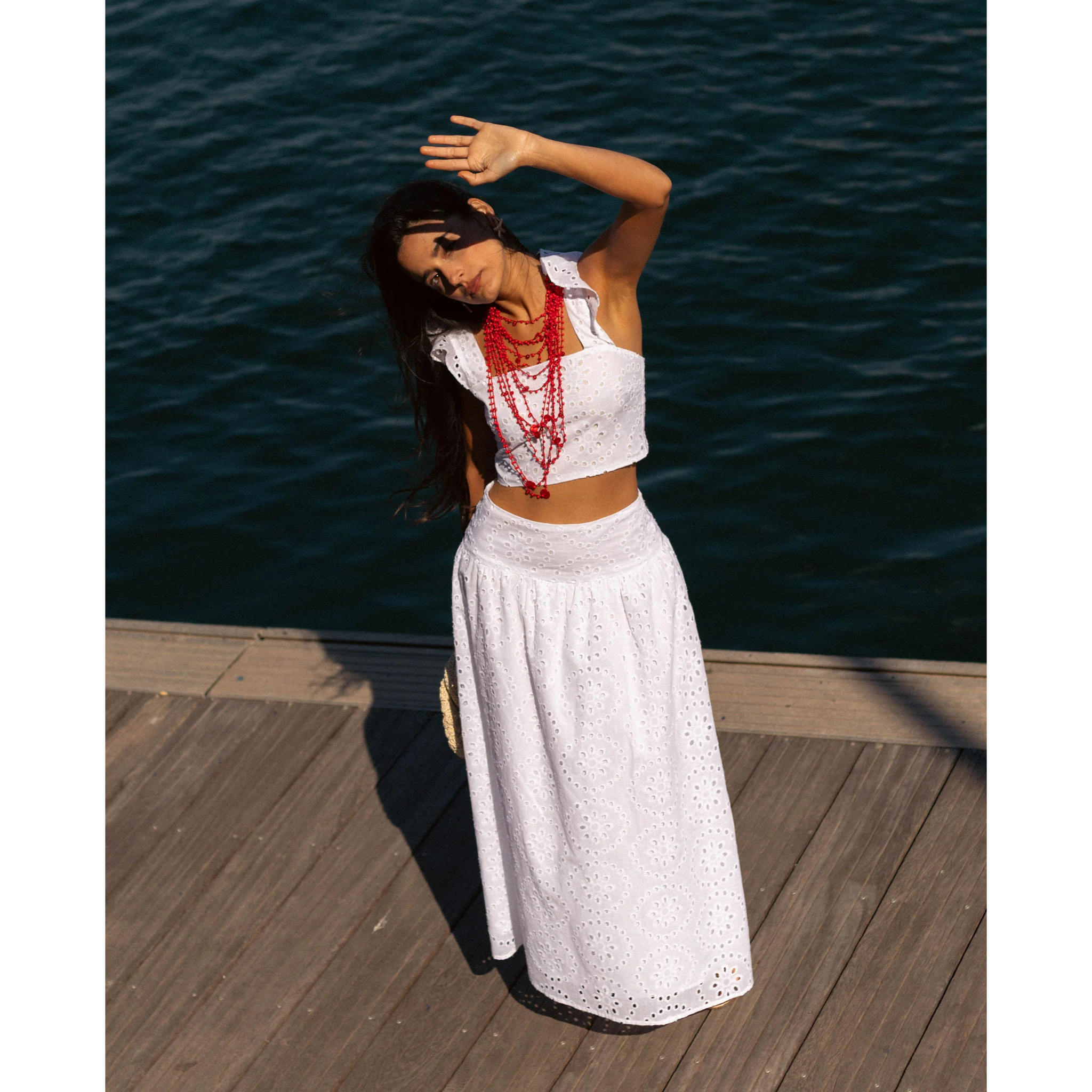 Falda larga de popelín bordado con vuelo