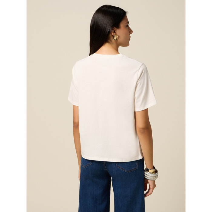 Oltre - Camiseta con bordado de joya y bolsillo - Blanco