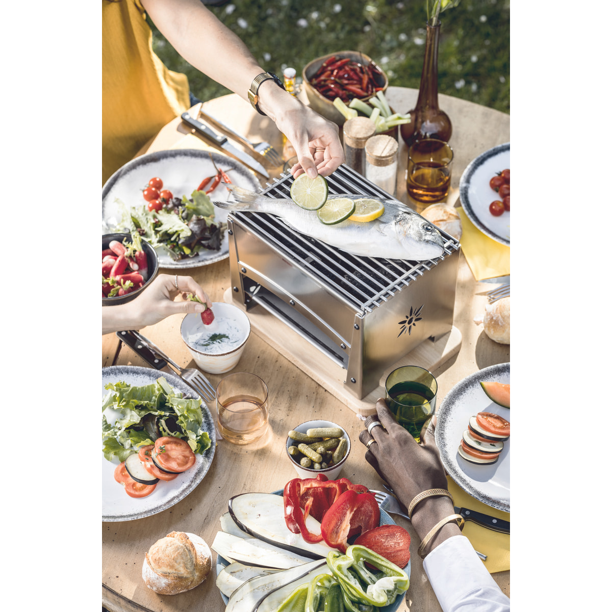 Braséro Bron Coucke Foyer 1 coté fermé pour utilisation extérieur (BBQ de table)