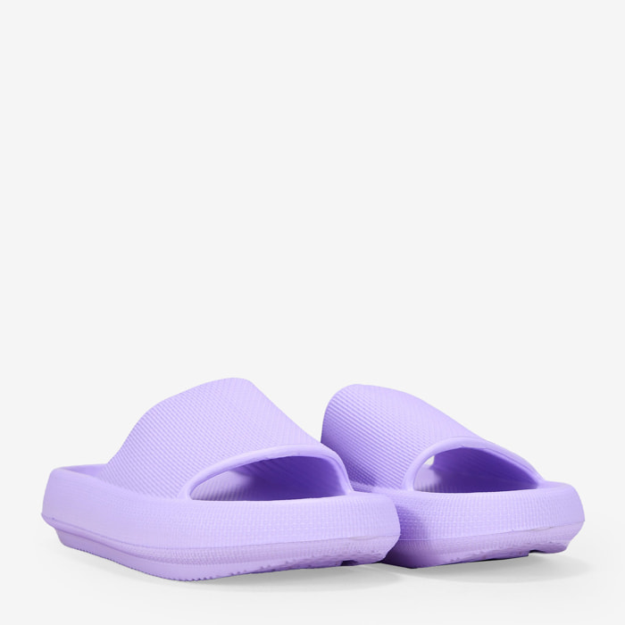 Sandalias de plataforma lila de goma