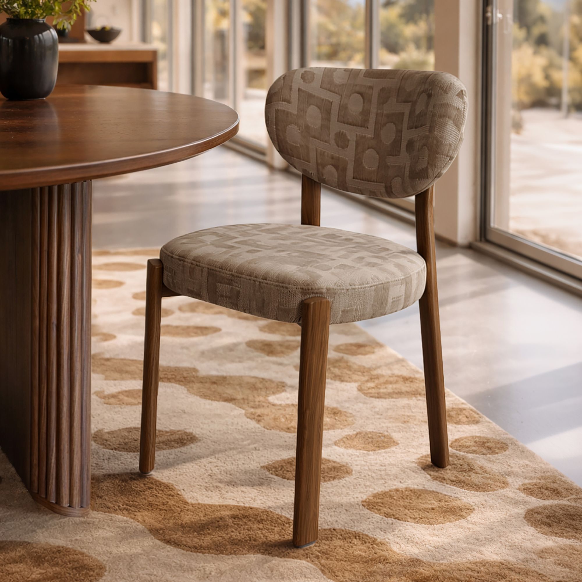 Ensemble table 230cm effet noyer et 6 chaises en tissu taupe SUZIE