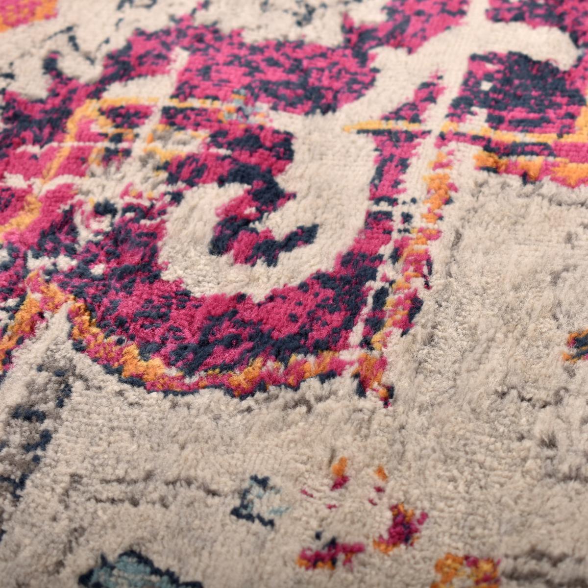 Tapis Lavu motif médaillon traditionnel oriental