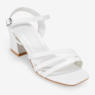 Sandalias de tacón ancho blancas