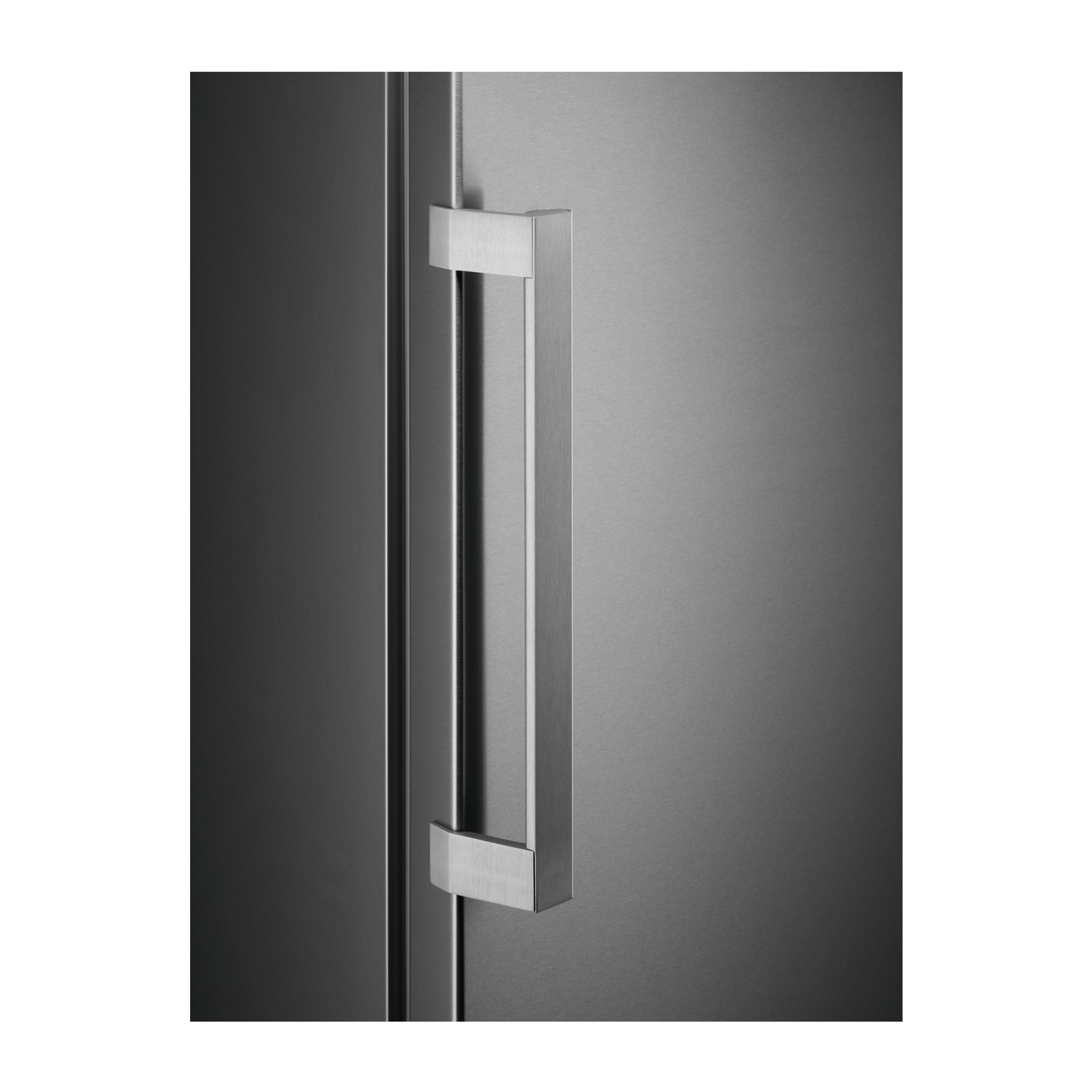 AEG Frigorífico 1 puerta de libre instalación CustomFlex® de 1860 mm RKB638E5MX | Reacondicionado