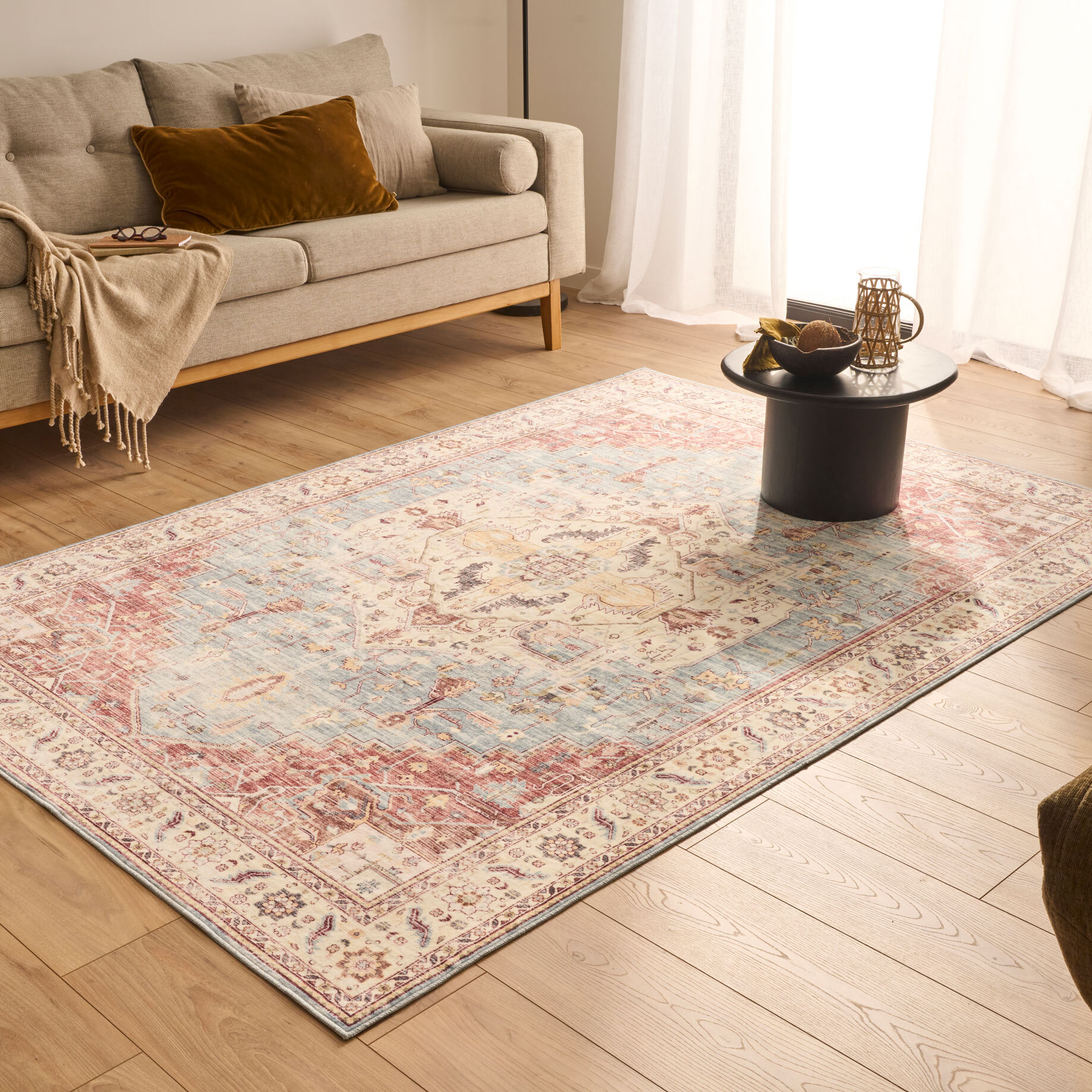 OTTOMAN - Tapis à poils courts doux à motif vintage multicolore