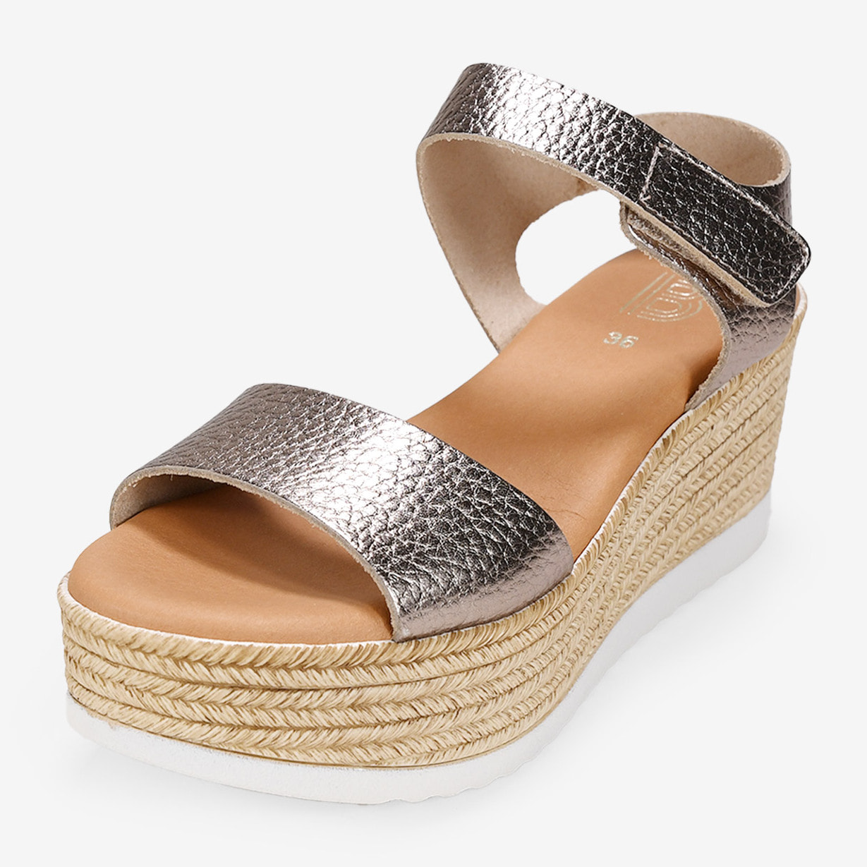 Sandalias metalizadas en piel con cuña de esparto