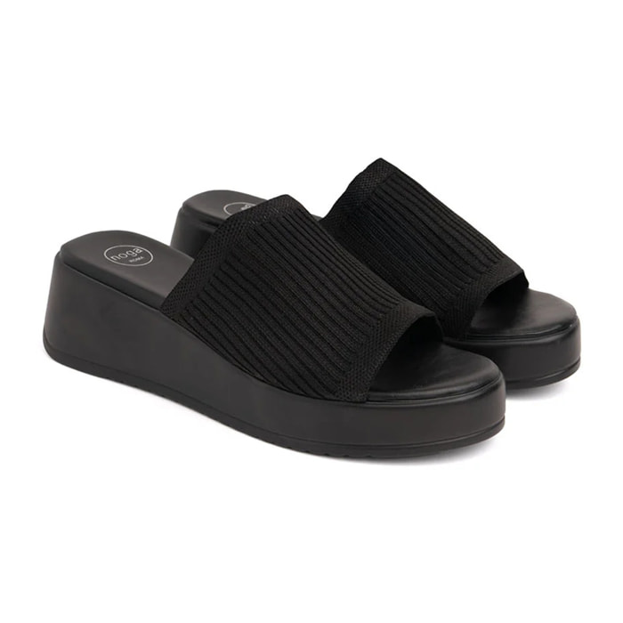 Sabot con fascia in tessuto e zeppa - NERO