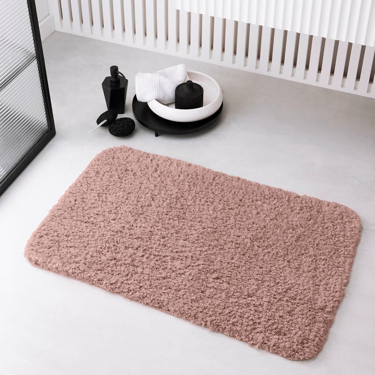 Tapis de bain tufté uni ESSENTIAL rose