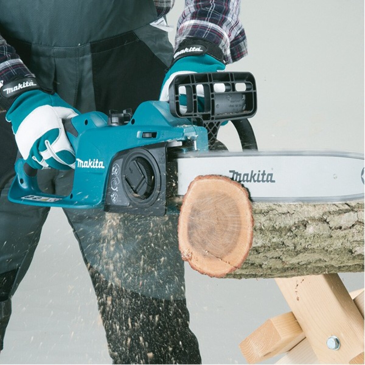 Tronçonneuse électrique MAKITA 1800W Longueur : 35 cm - UC3541A