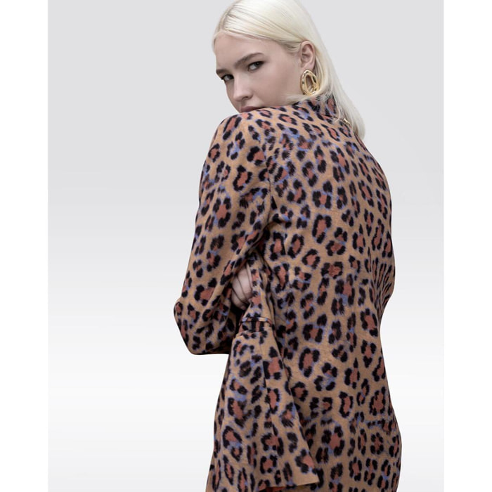 Blazer fluido e dritto con stampa animalier
