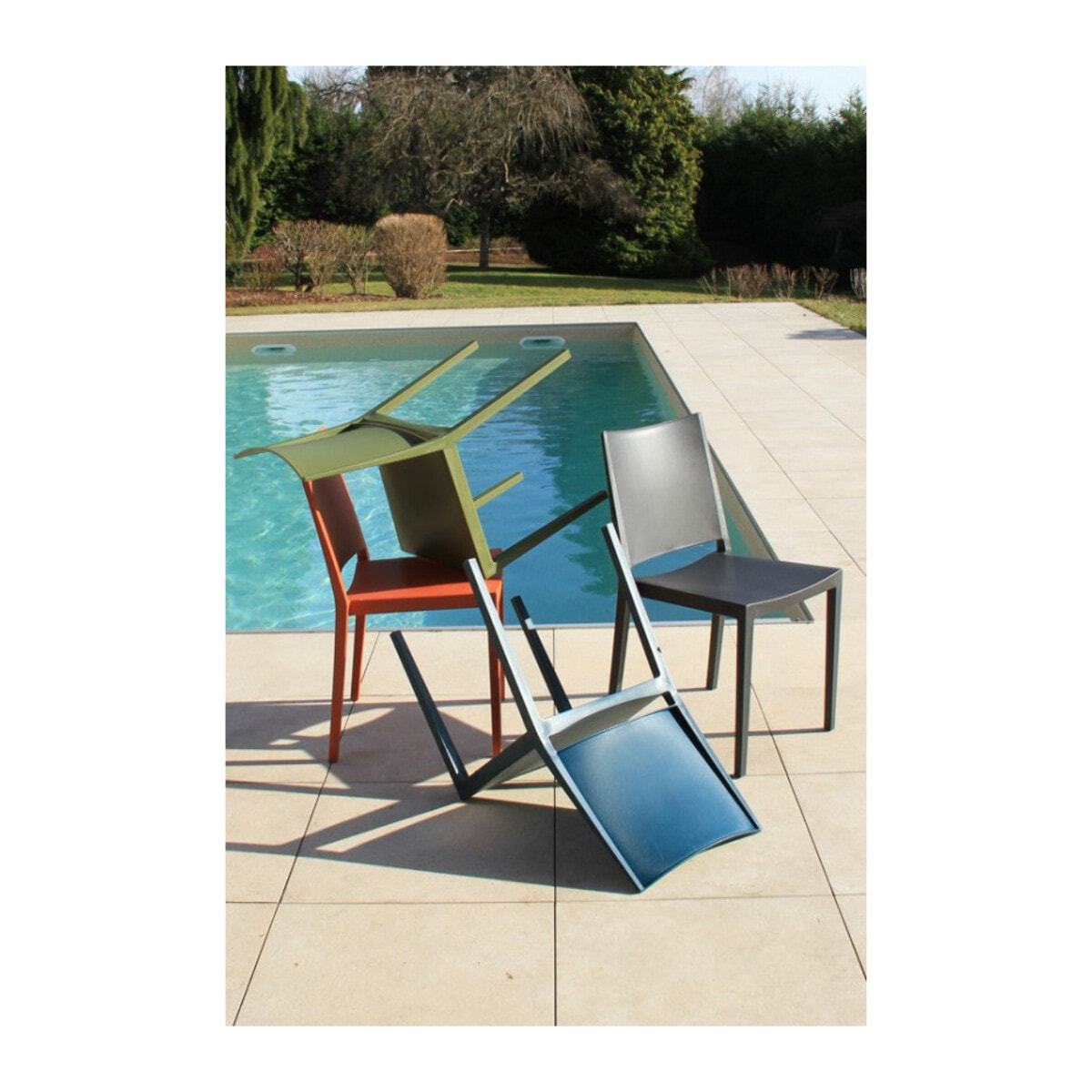 Lot de 2 chaises de jardin en plastique - vert olive - LAGOS