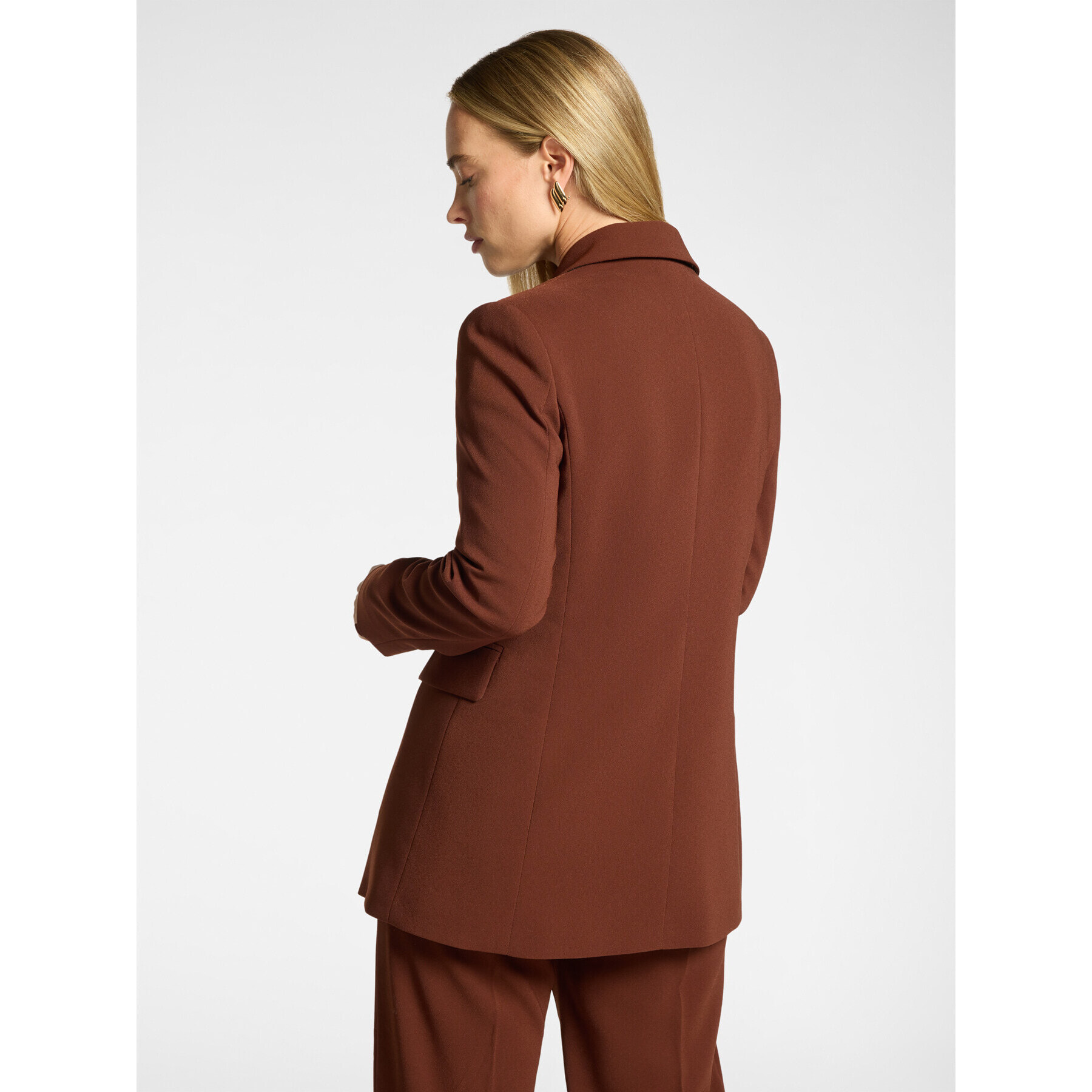 Elena Mirò - Blazer de crepé con botón Monogram - Marrón