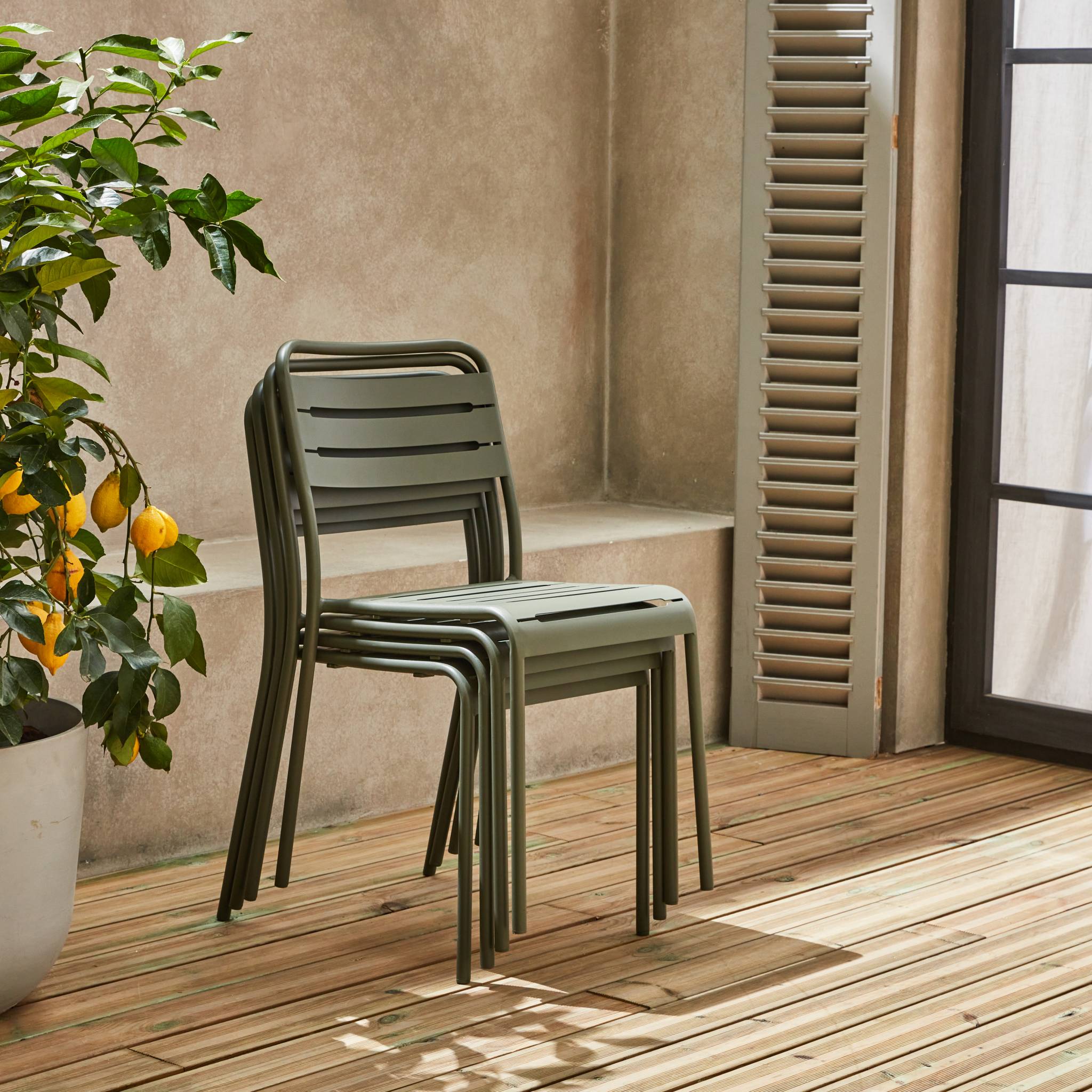 Table de jardin et 4 chaises kaki en acier. Amelia. 120x70xH72.5cm (12.2kg)