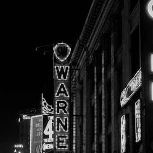 Affiche New York - Broadway, Photo de 1960 par Paul Amasy Affiche sous cadre noir