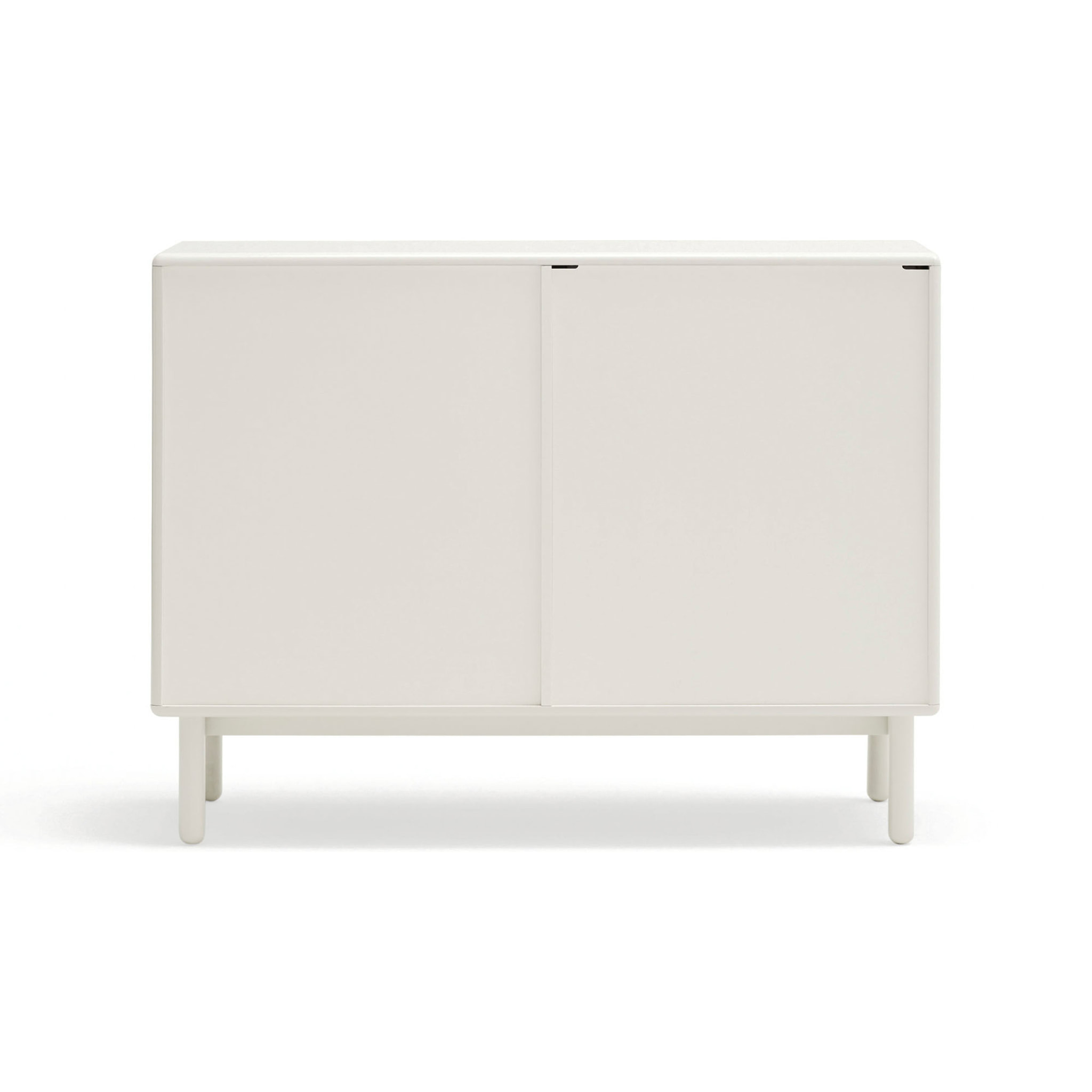 Cómoda Corvo 7 cajones crema