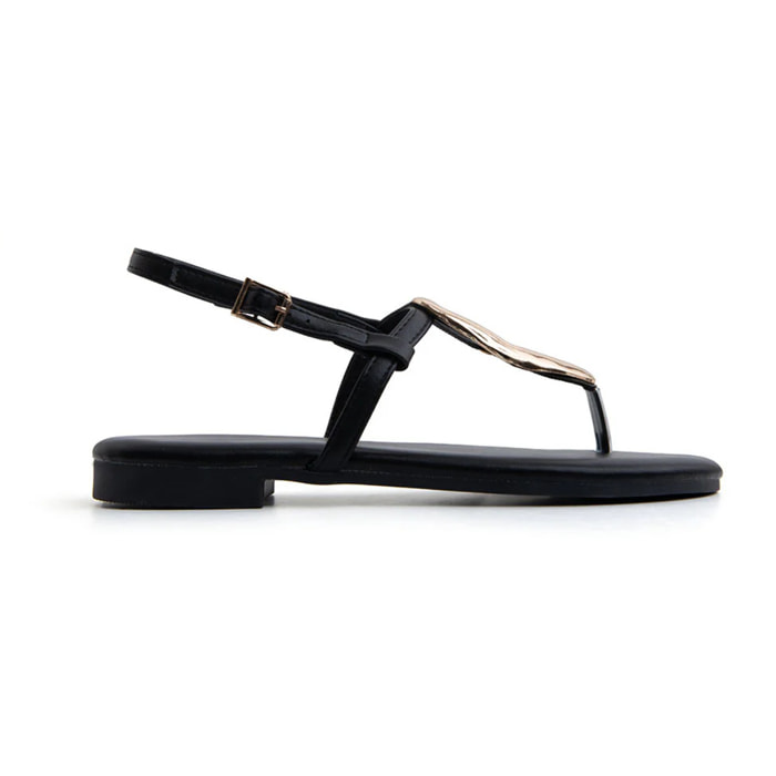 Sandalo infradito con maxi accessorio gold - NERO