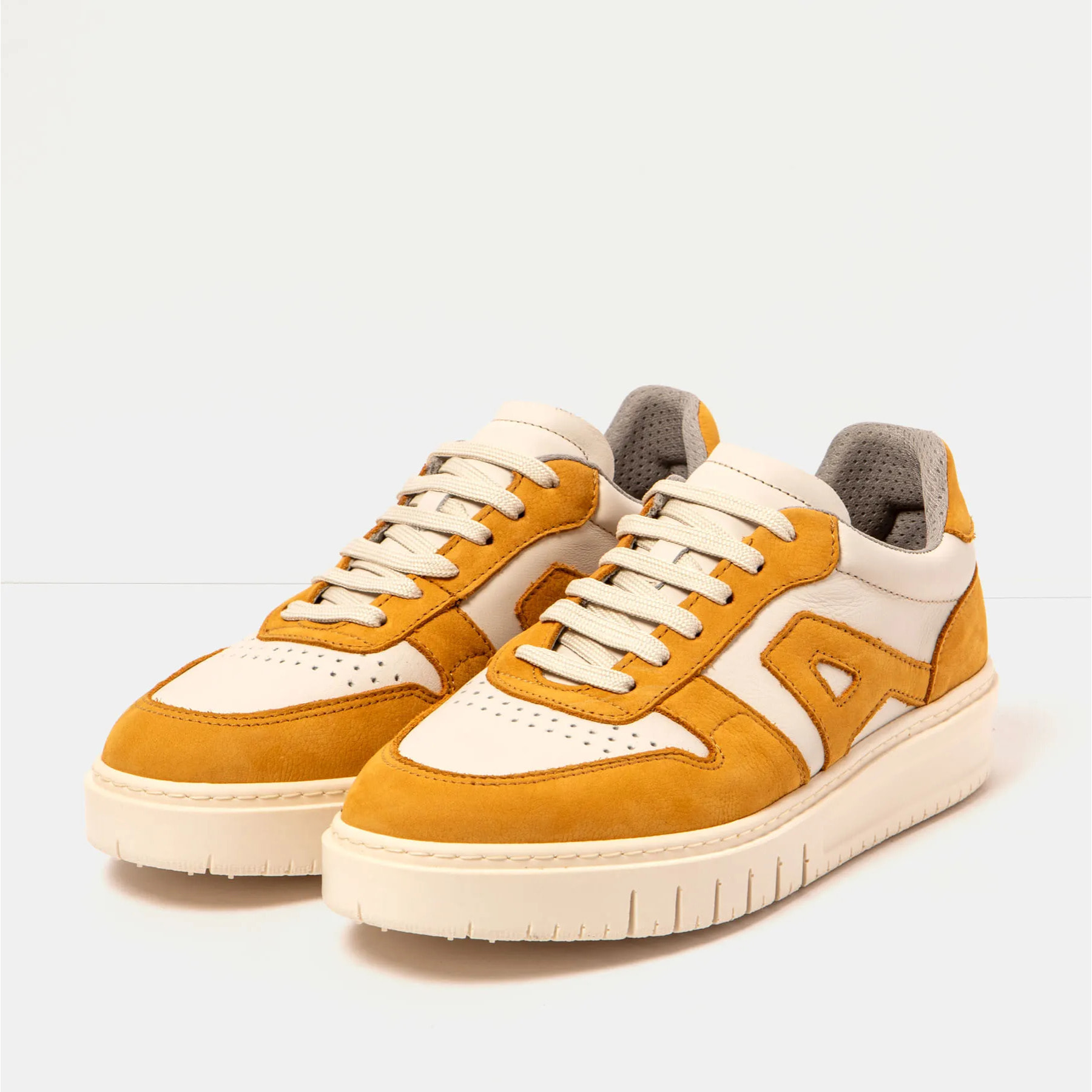 Zapatillas 1777 NOBUCK HONEY-CREAM/BELLEVILLE color Honey-cream