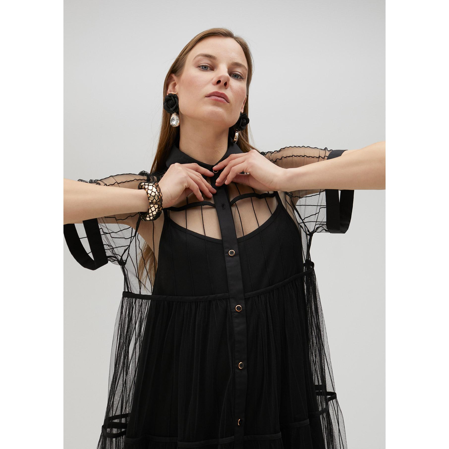 Vestito nero in tulle