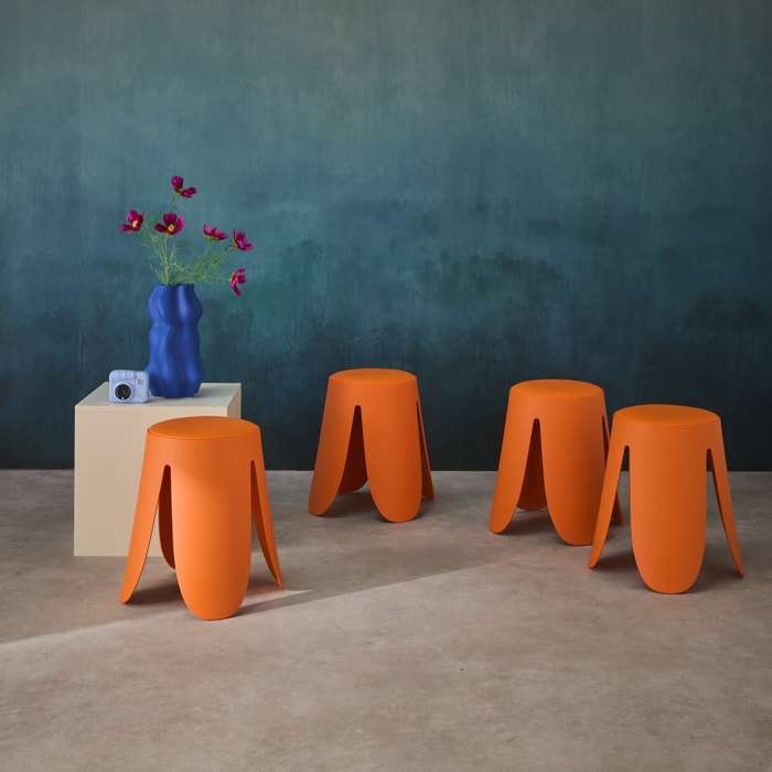 Set de 4 tabourets empilables simili cuir orange. Niki Ø30 / 44 x H46cm