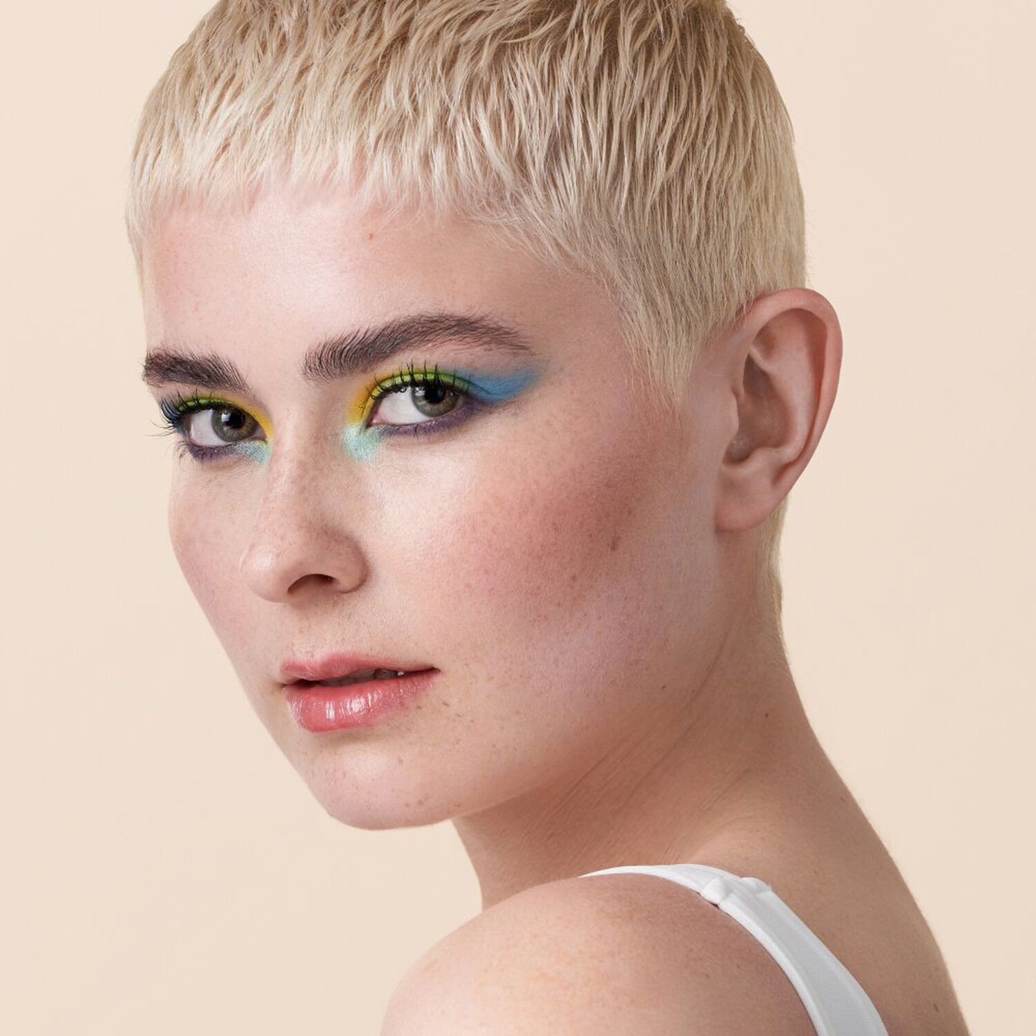 Colour & Fix Brow Gel Mascara - Mascara Sourcils Gel Coloré