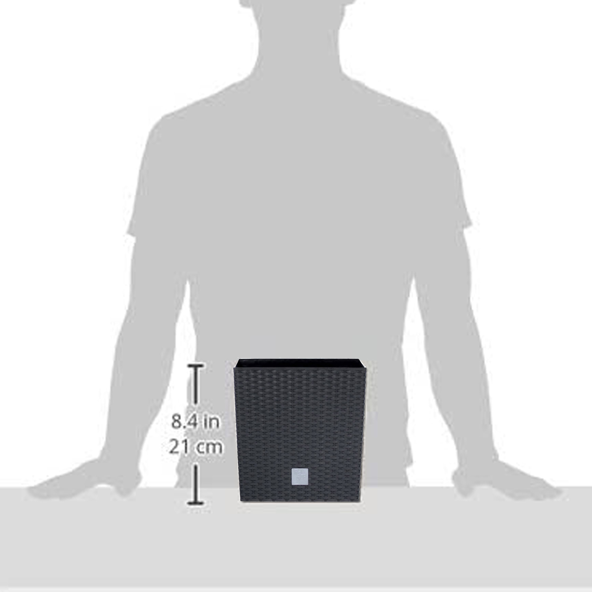 Maceta efecto rattán 7 litros con cubilete para plantar en color antracita