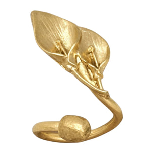 Anillo "Gloria Mago" flor cala y bola chapado ajustable en dorado