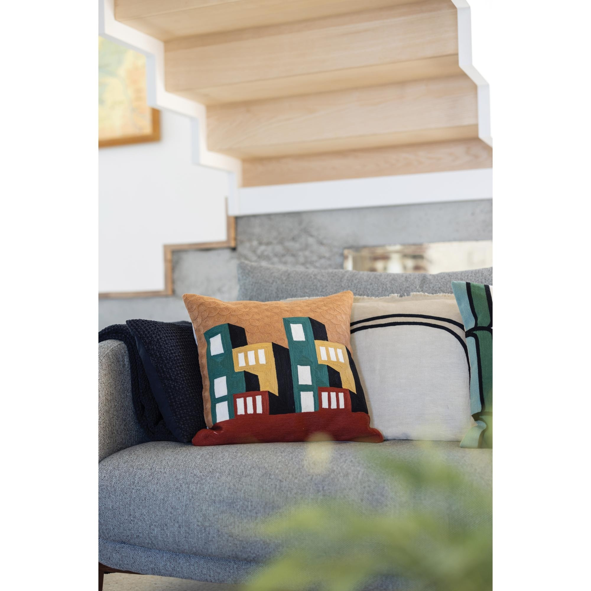 Coussin brodé Suri
