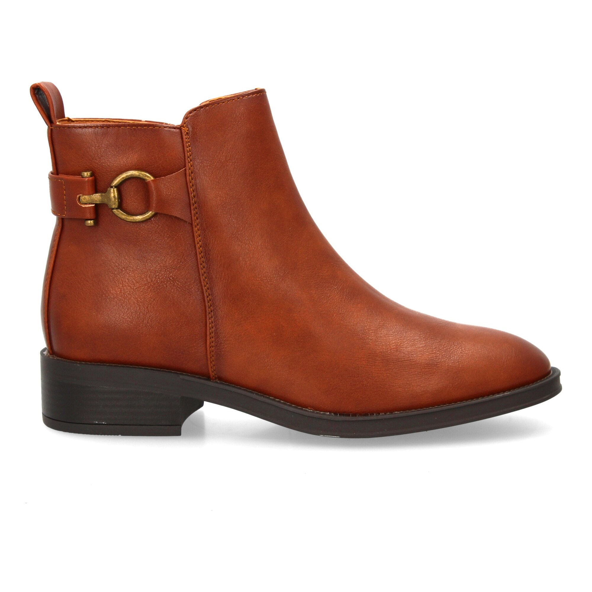 Botín clásico para mujer con detalle metálico.