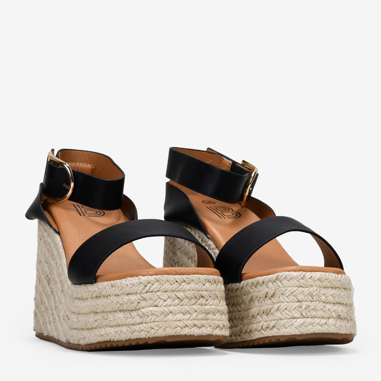 Sandalias negras con cuña y plataforma de esparto