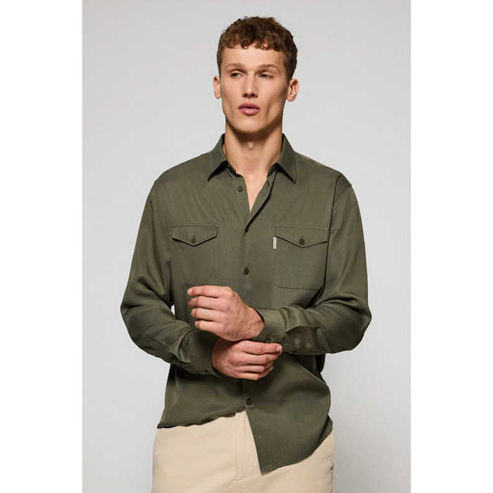 Camisa Franklin color caqui con bolsillos regular fit